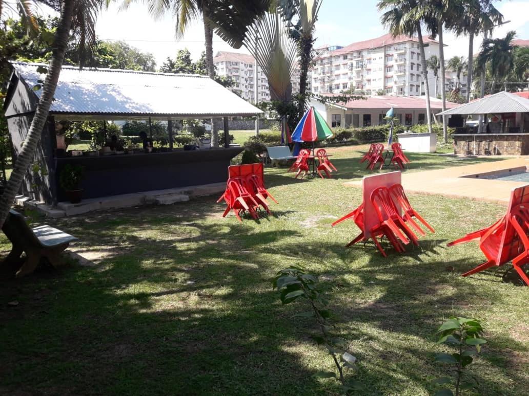 Green Town Hotel & Resort Port Dickson Extérieur photo
